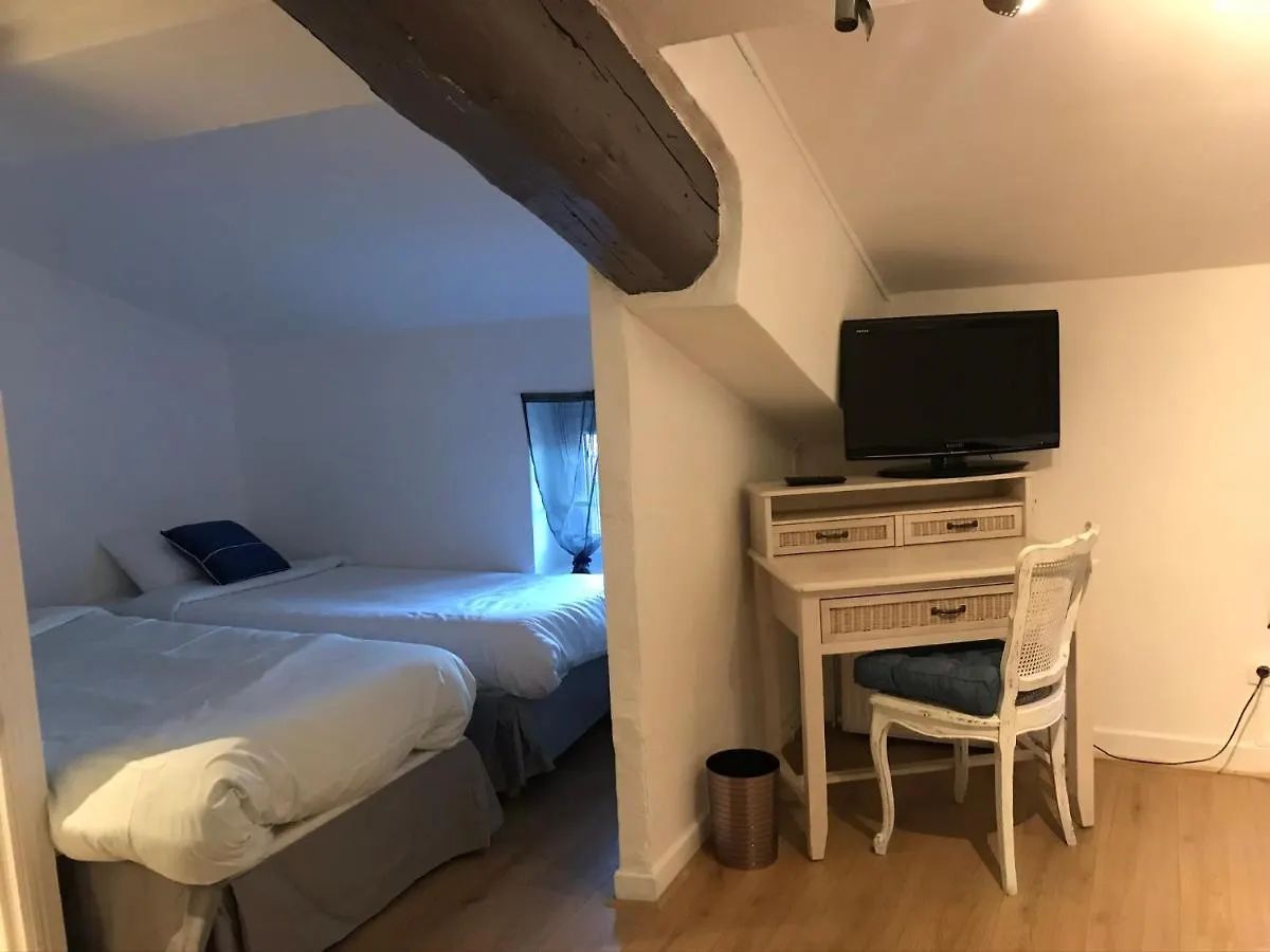 *** Hotel O Petit Nice Neuville-sur-Saone France